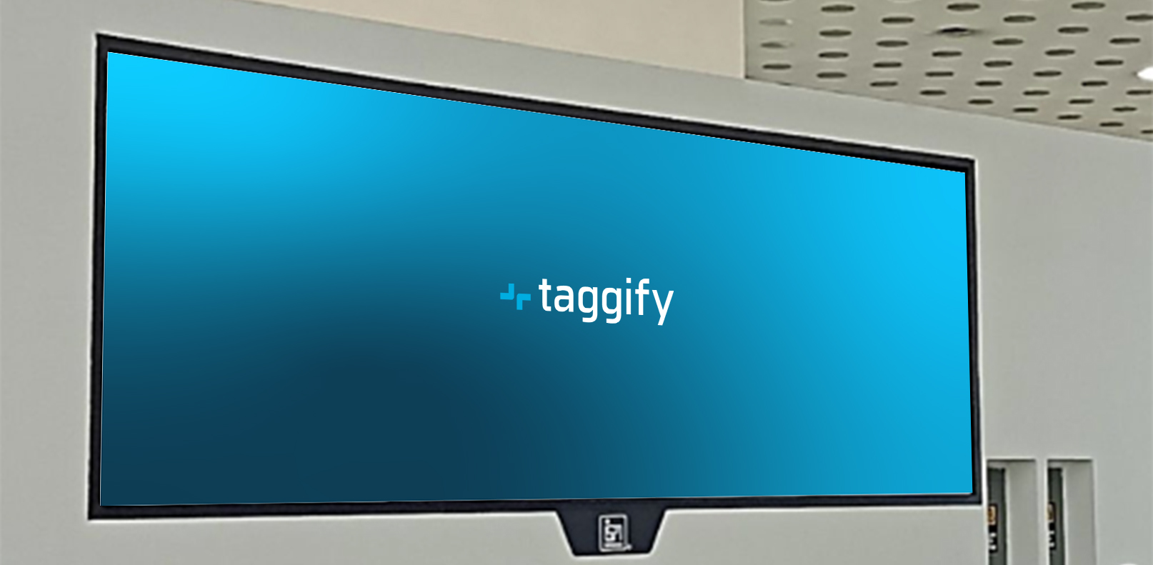 MX - CDMX - Videowall Sala De Ultima Espera Nacional/ Sala 73 2215069 - CDMX