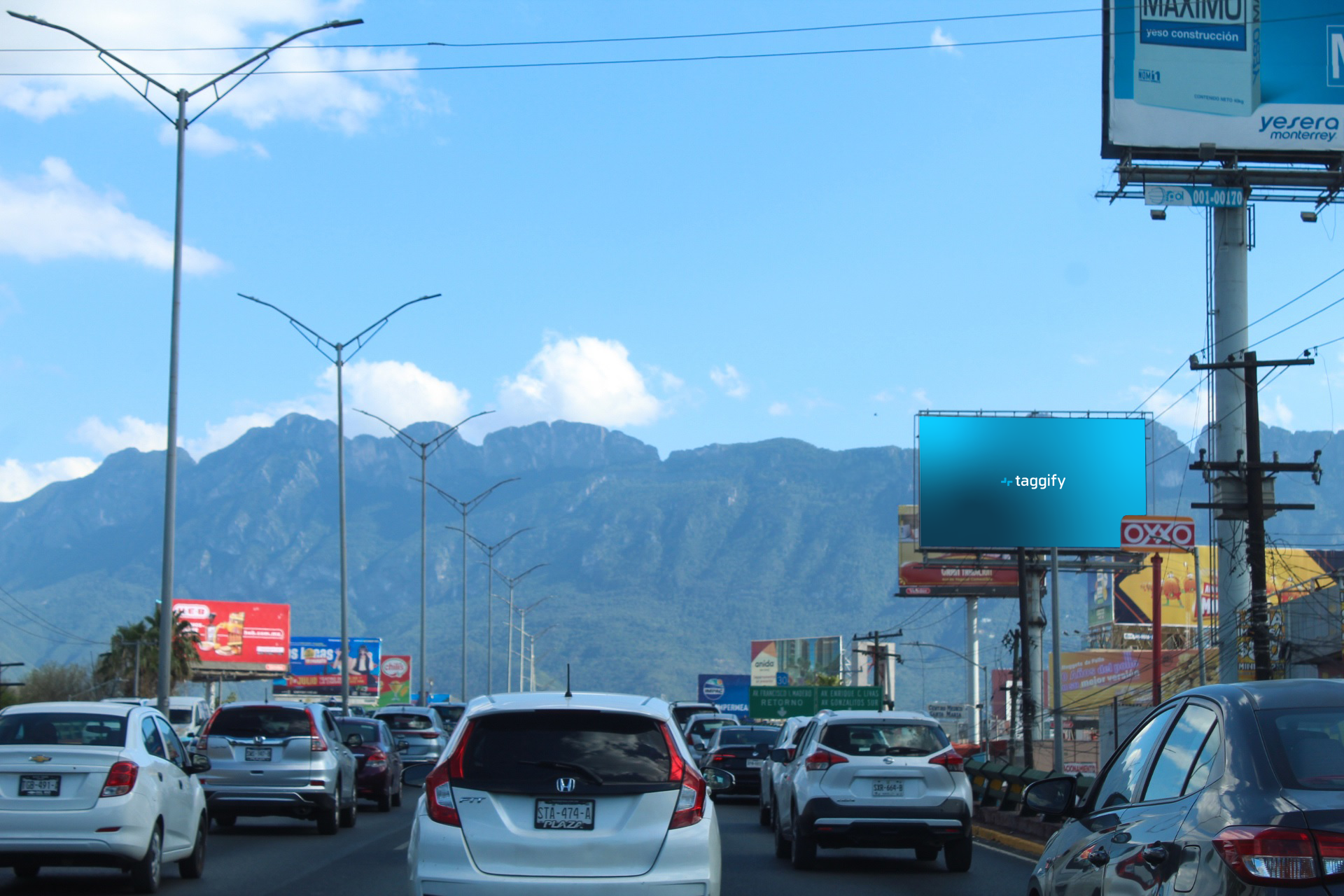 MX - Monterrey - Av. Gonzalitos Y Madero-hospital Universitario V1 - Monterrey