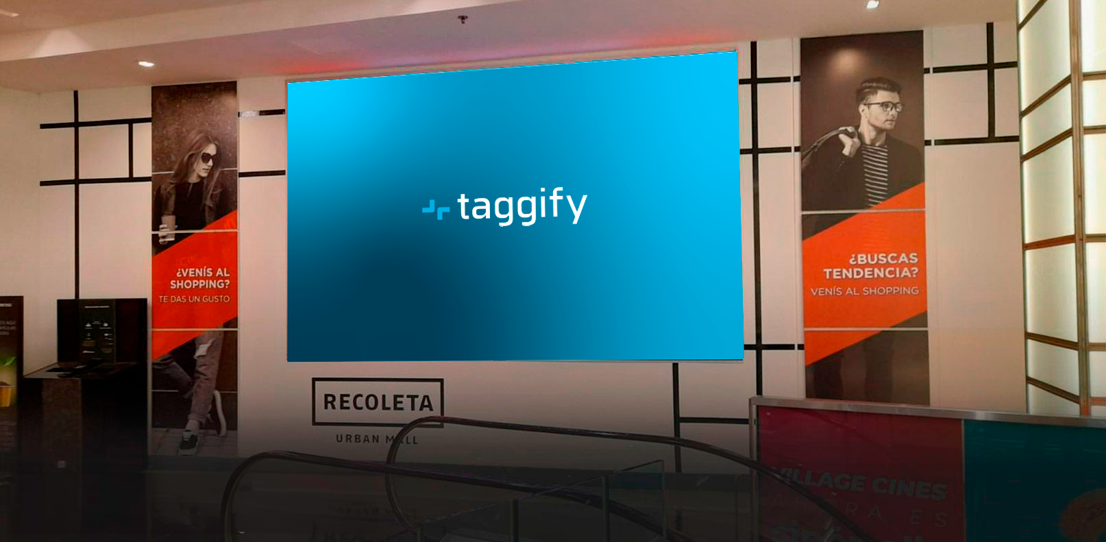 AR - CABA - Recoleta - Shopping - LED - Recoleta Urban Mall - Buenos Aires