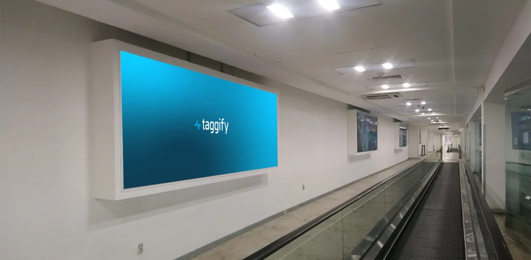 MX - CDMX - Aeropuerto - Venustiano Carranza - Pasillo Conector De Modulo Xi A Migracion - VW 26 - CDMX