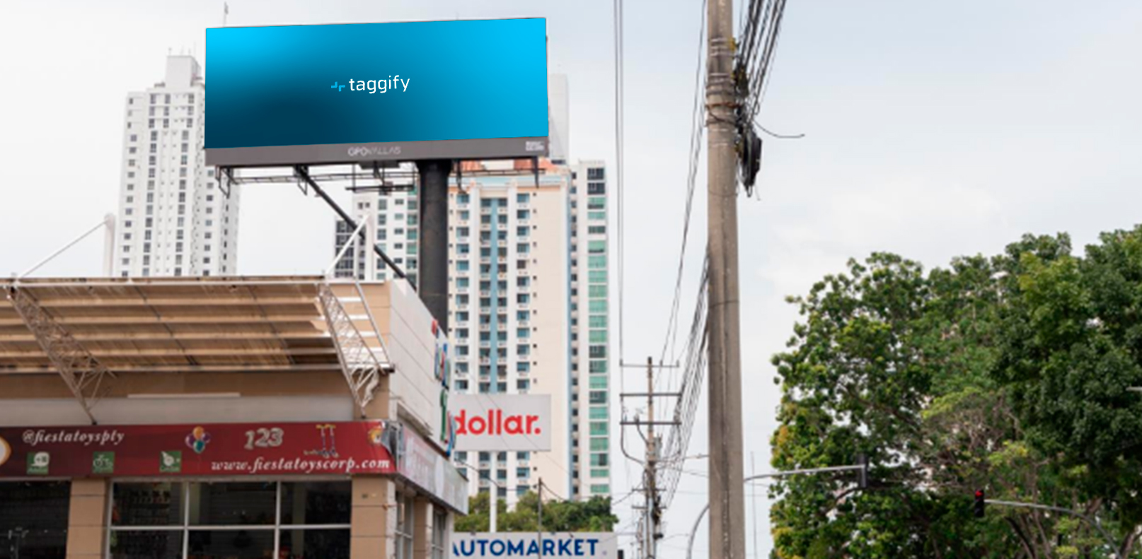 PA - Ciudad de Panama - Av Via Israel - Plaza Comercial