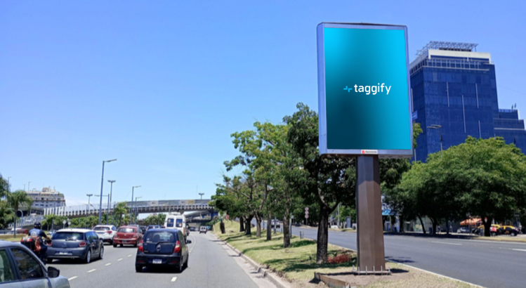 AR - CABA - Constitucion - Av. 9 de Julio y Carlos Calvo - Constitucion