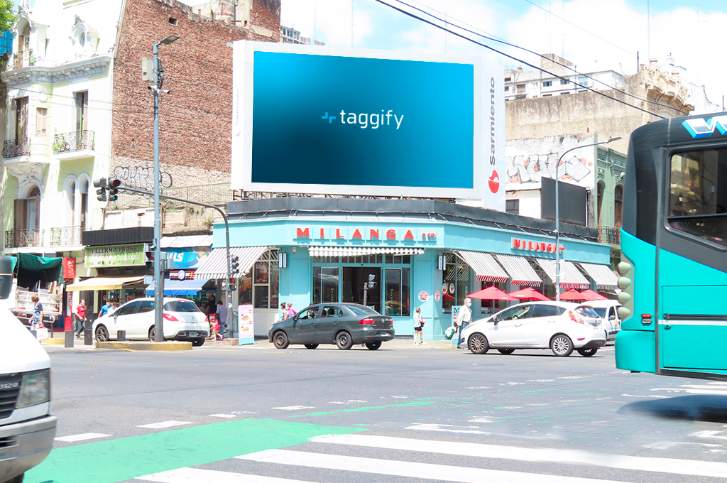 AR - CABA - Palermo - Av Santa Fe y Godoy Cruz - Palermo