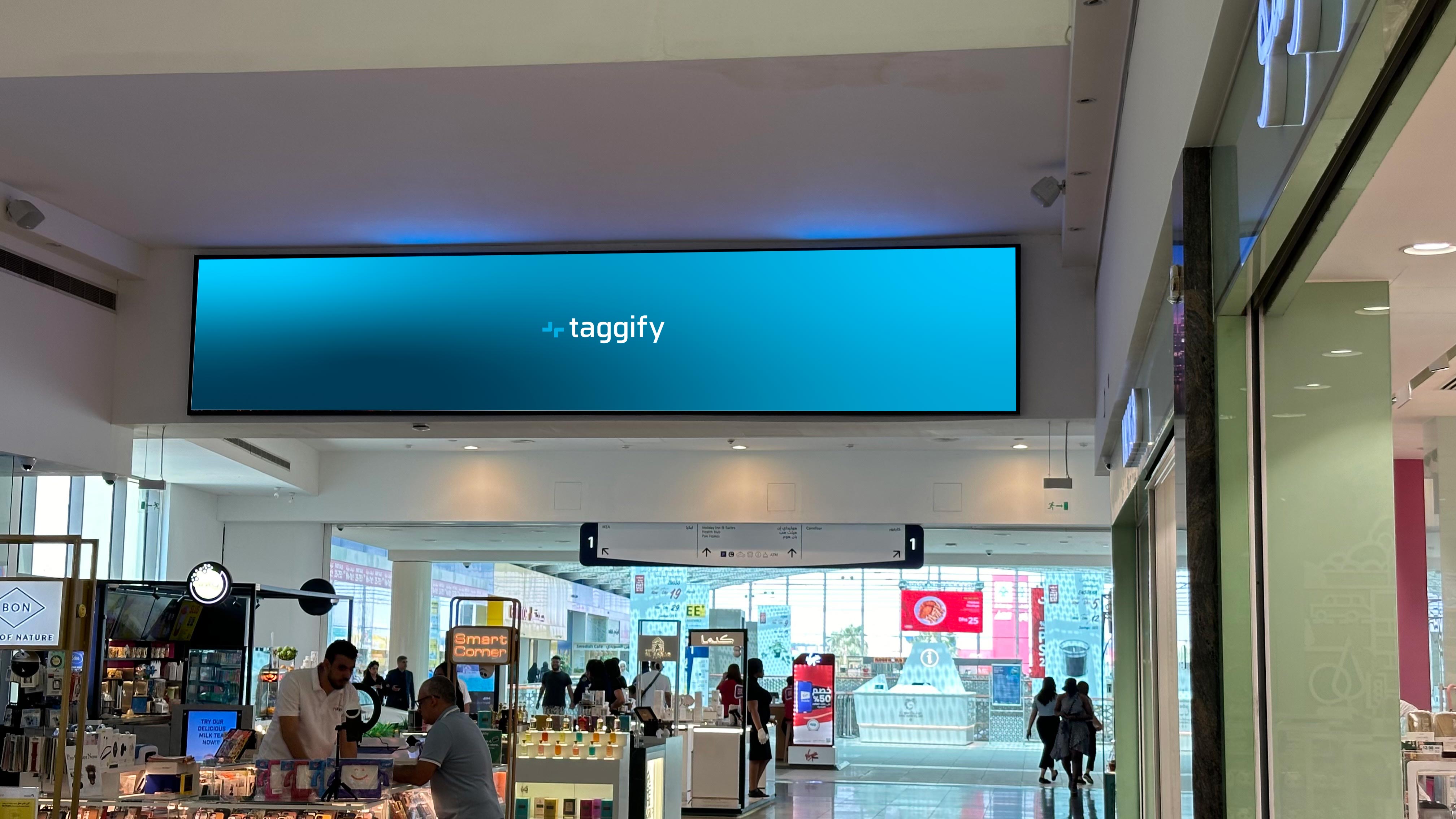 AE - Dubai - Dubai Festival City - Led Display 04 - Dubai