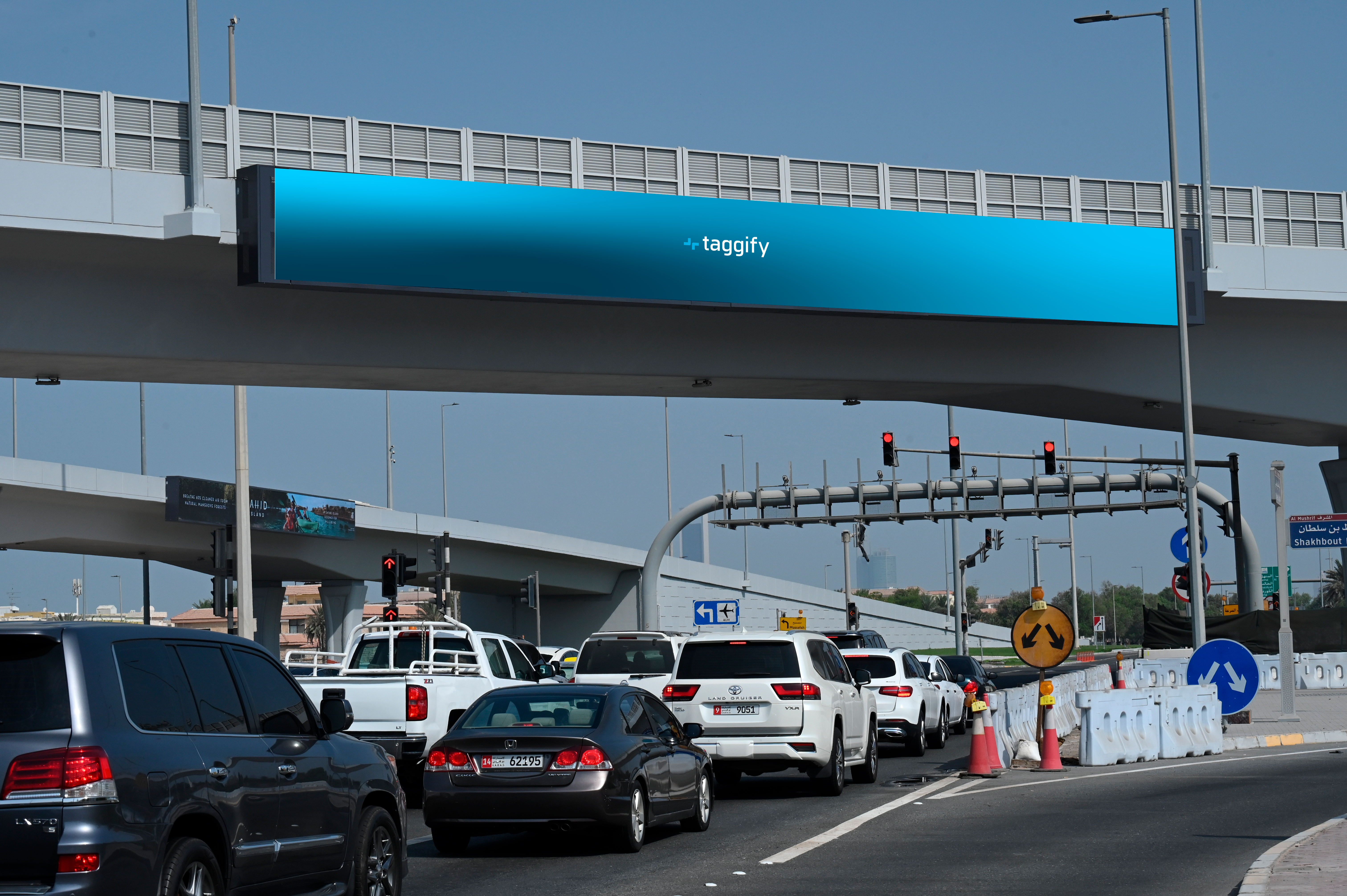 AE - Dubai - The Digital Link Hdr-00b - Al Mushrif