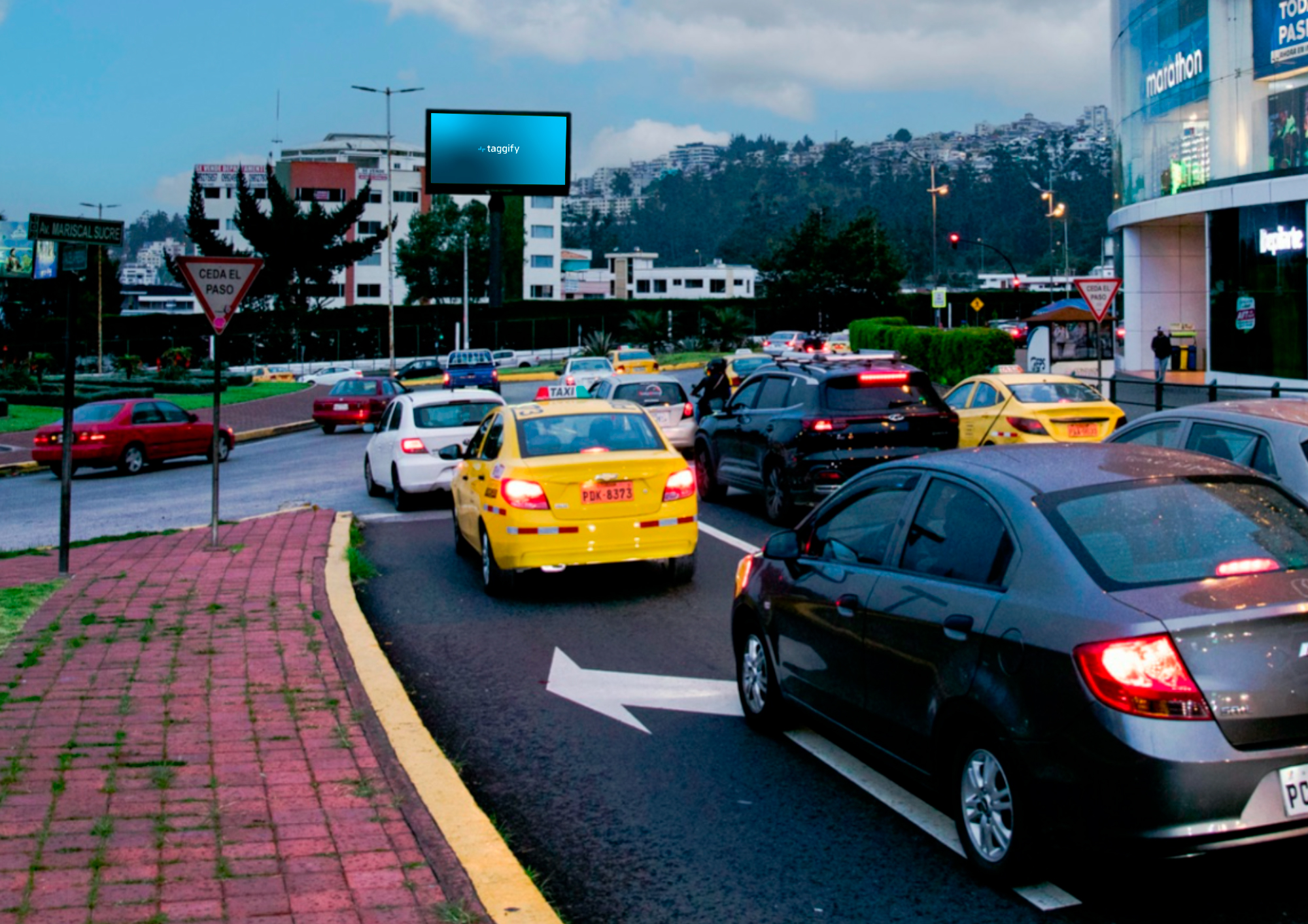 EC - Quito - La Delicia - Av Mariscal Sucre Y Av Manuel Cordova Galarza Redondel Cc El Condado - Quito