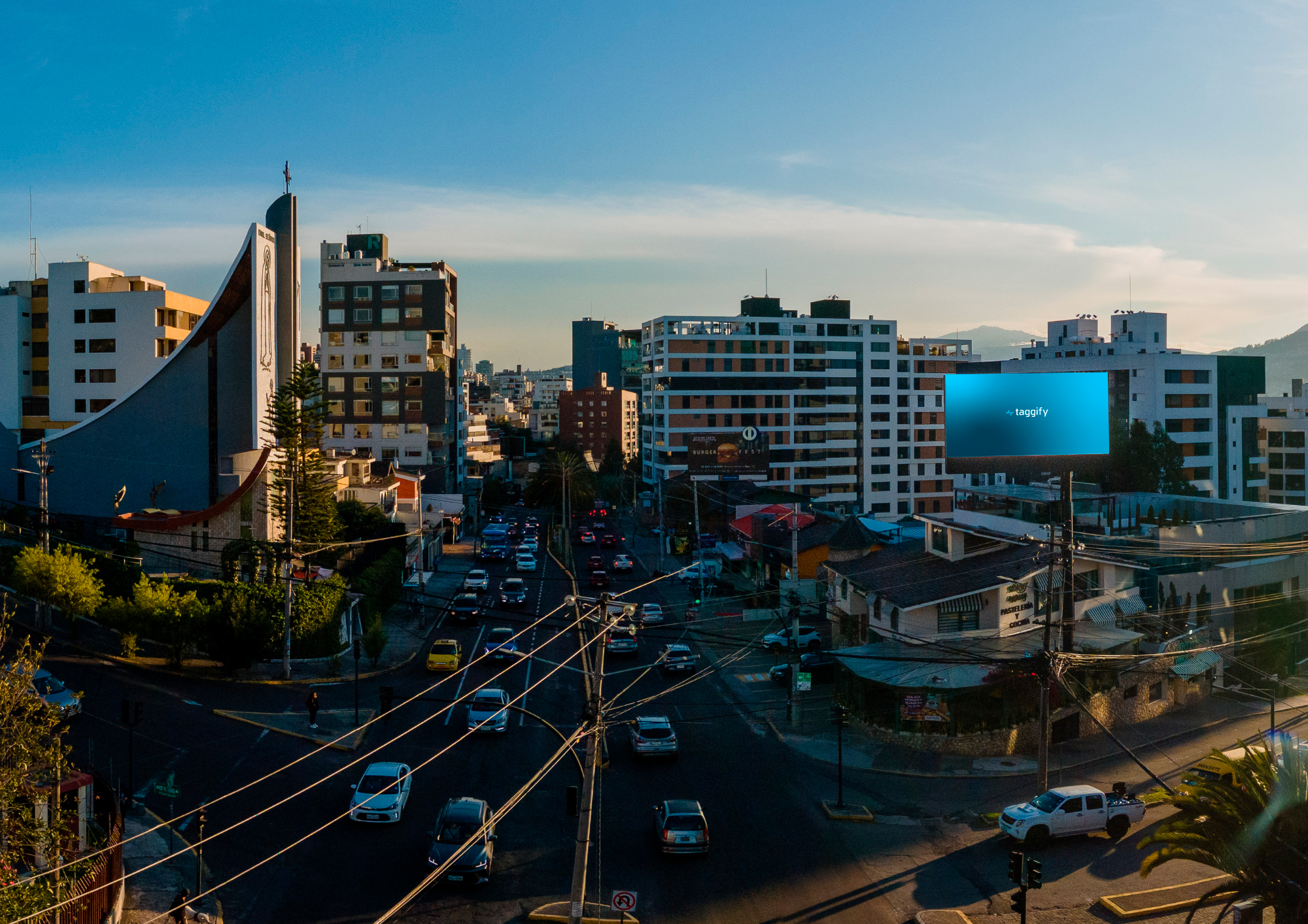 EC - Quito - La Carolina - Av Eloy Alfaro Y Portugal Quito - Quito