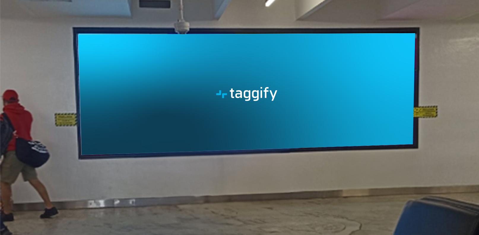 MX - CDMX - Videowall Sala De Ultima Espera Nacional/ Sala 17 1115052 - Mexico City