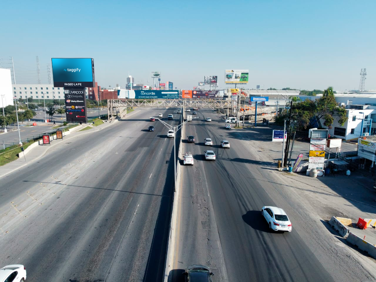 MX - Monterrey - Avenida Miguel Aleman-plaza Paseo La Fe V2 - Monterrey