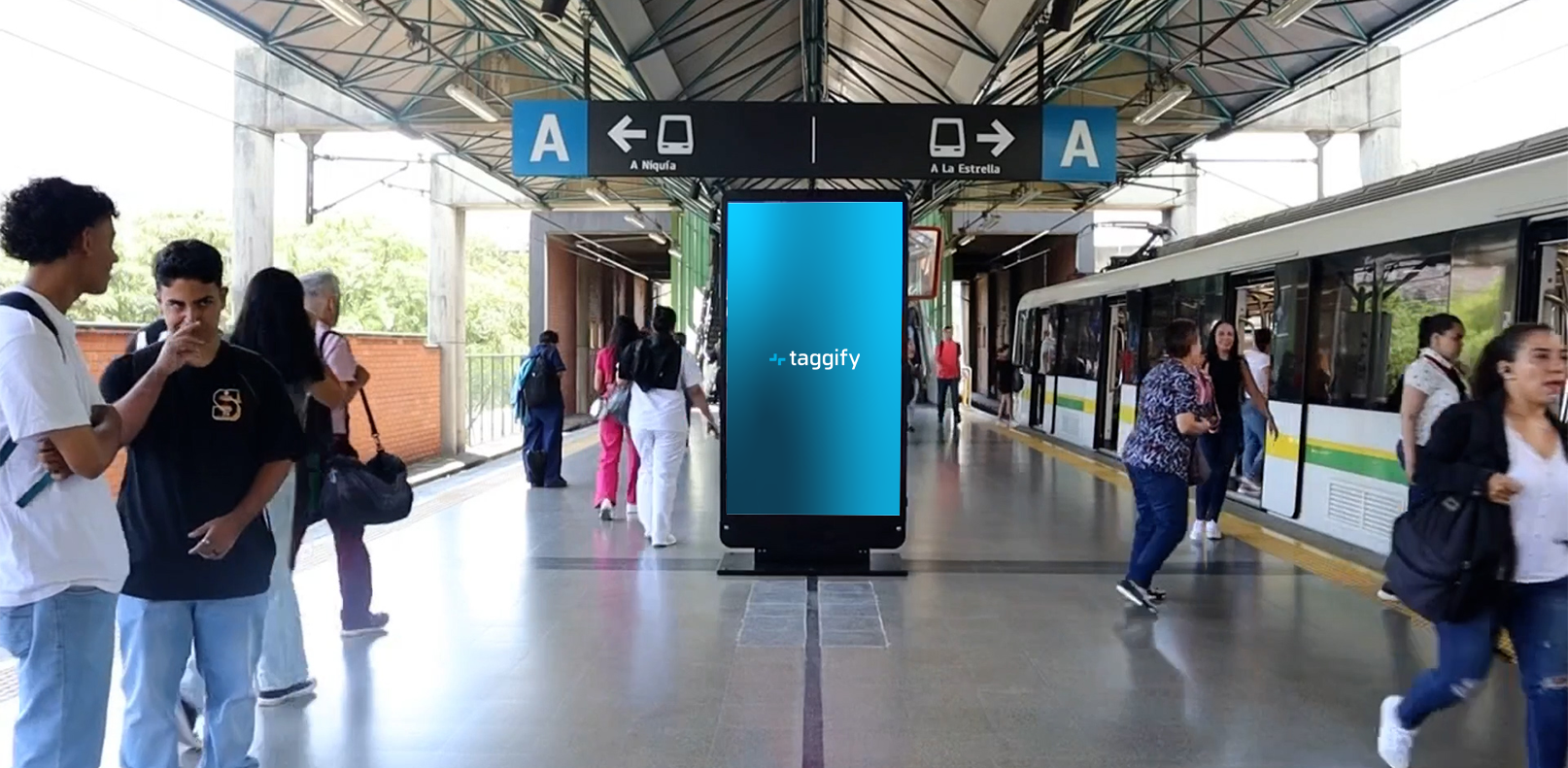 CO - Medellin - Estacion Metro Medellin - MegaMupi Alpujarra, Bello