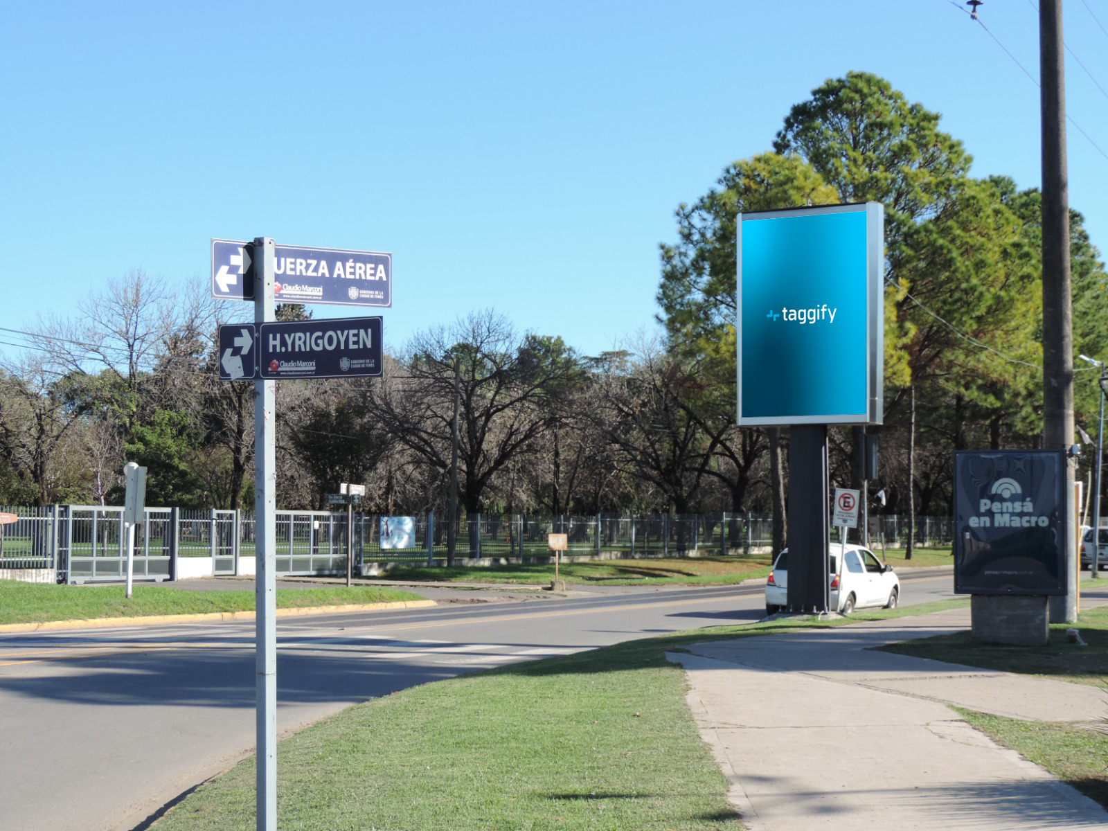 AR - Santa Fe - Funes - Av. Fuerza Aerea e Hipolito Yrigoyen - Este - Santa Fe